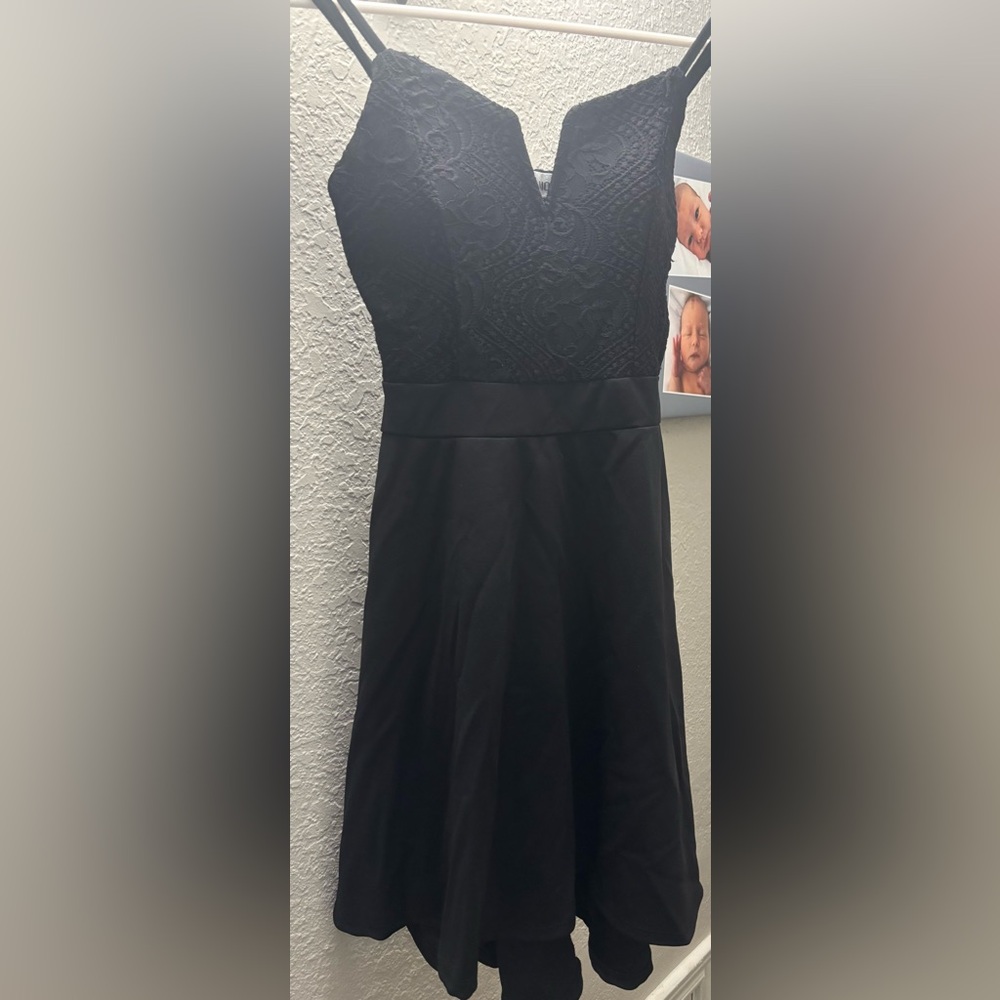 Black formal dress 👗 size Small 
Brand -Almost Famous 
Super cute 
Smokefree